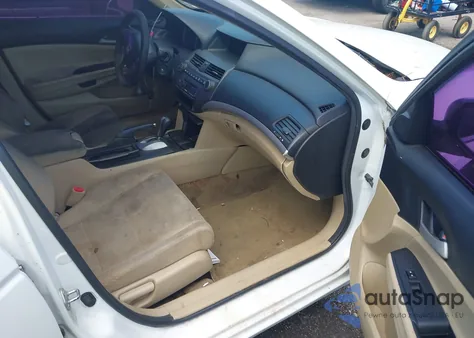 2011 Honda Accord 2.4 Lx z USA, uszkodzony, nr VIN 1HGCP2F31BA139719